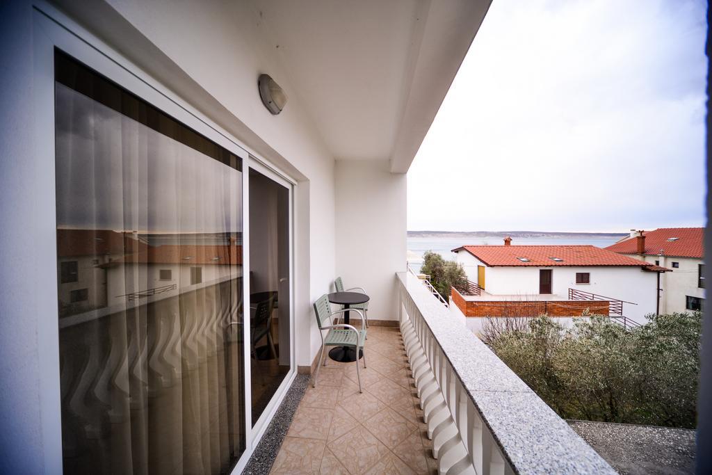 Apartments Dalmacija Starigrad Paklenica Zimmer foto